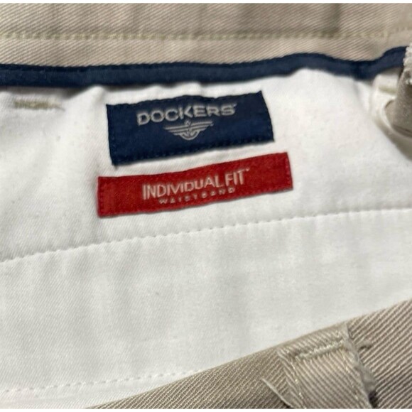 Dockers Individual Fit Waistband Pants Size 40x32 - Picture 5 of 7